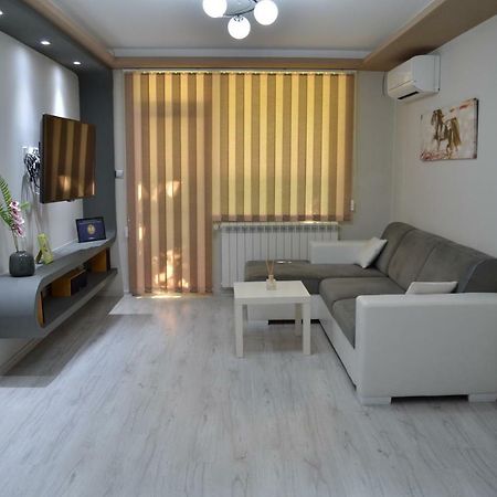 Luxury Apartment Near Varna, Located In Targovishte Luaran gambar