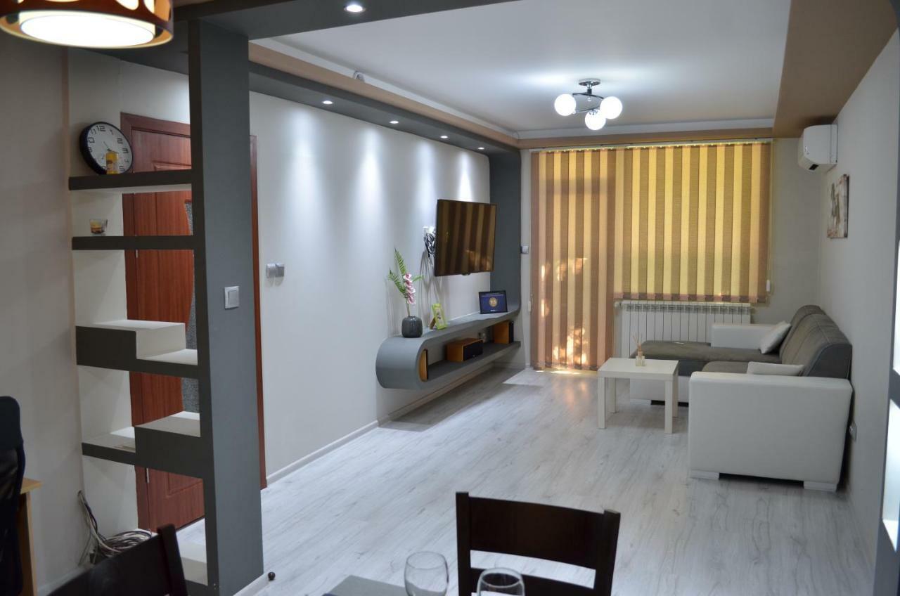 Luxury Apartment Near Varna, Located In Targovishte Luaran gambar