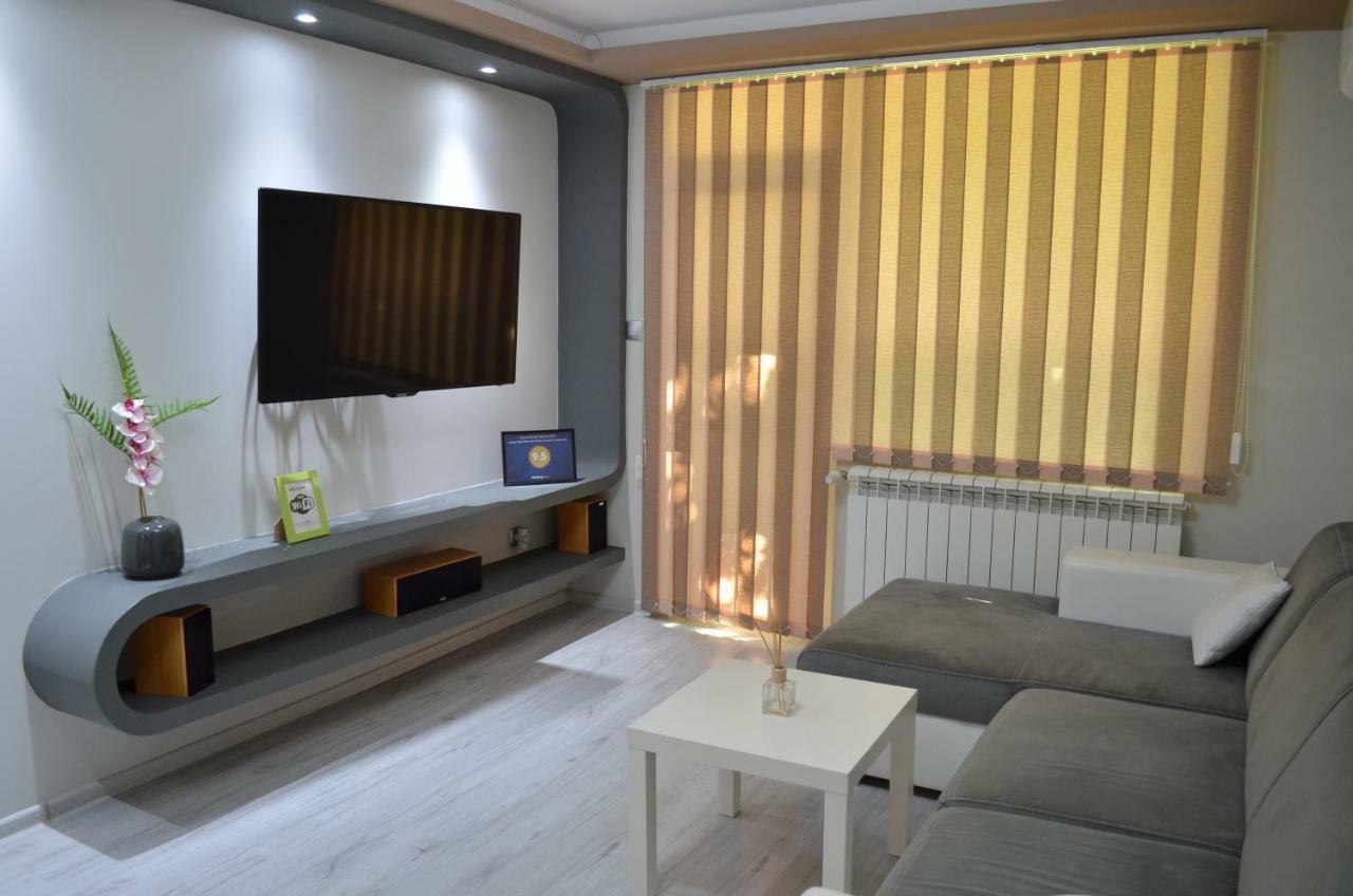 Luxury Apartment Near Varna, Located In Targovishte Luaran gambar